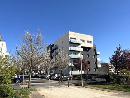 Appartement à louer 690 € 2 pièces 1 chambre 44 m² 4ème étage La Grâce de Dieu Caen 14000