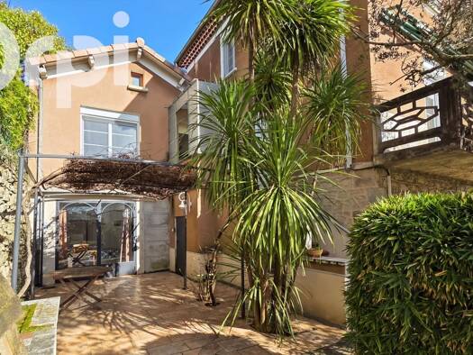 Maison à vendre 339 000 € 7 pièces 5 chambres 193 m² 495 m² de terrain Centre Ville Aubenas 07200