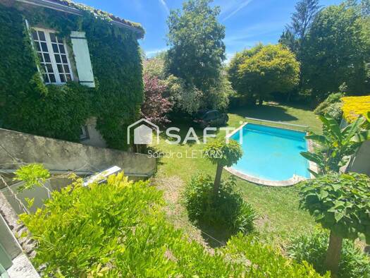 Maison à vendre 199 900 € 9 pièces 6 chambres 298 m² 1 143 m² de terrain Coteaux-du-Blanzacais 16250