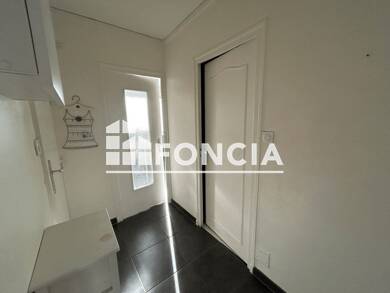 Appartement à louer 692 € 2 pièces 1 chambre 43,5 m² RDC/5 Champmaillot Dijon 21000