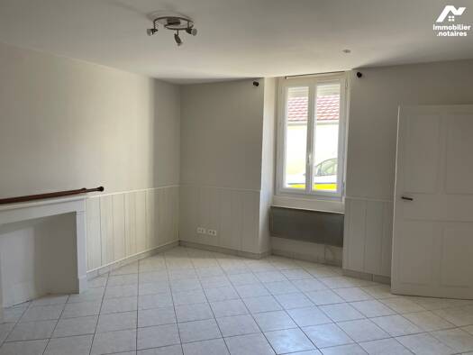 Appartement à louer 325 € 2 pièces 1 chambre 39,8 m² RDC/2 Oyonnax 01100