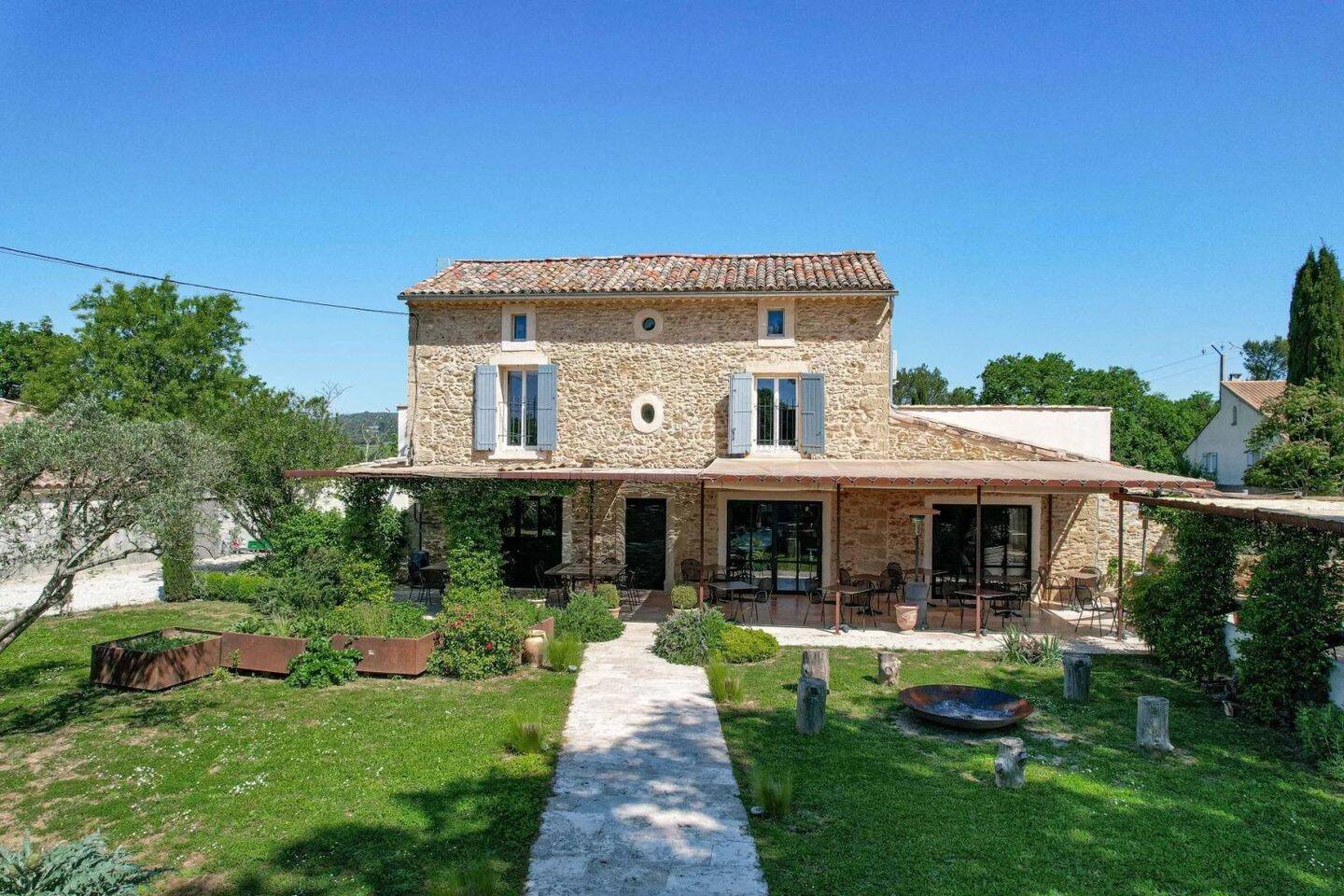Maison à vendre, 266m², MONTAREN ET SAINT MEDIERS