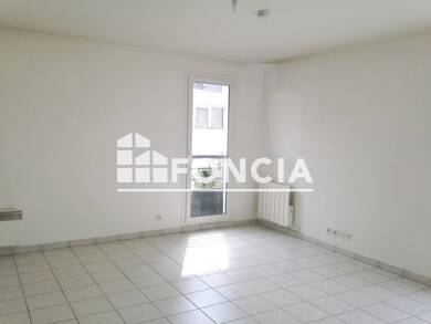 Appartement à louer 689 € 1 pièce 36,6 m² Étage 2/3 Les Roches Conflans-Sainte-Honorine 78700