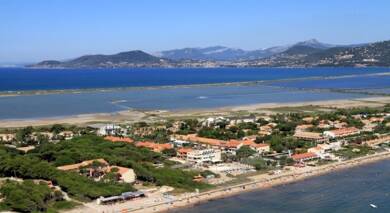 Maison de ville à vendre 1 248 000 € 9 pièces 4 chambres 500 m² 1 607 m² de terrain Hyeres 83400