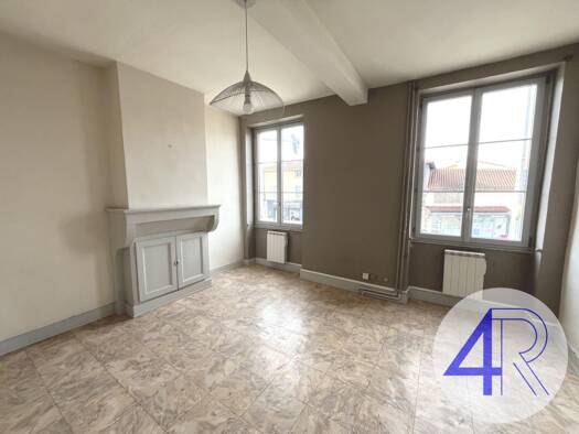 Appartement à louer 550 € 3 pièces 2 chambres 65,5 m² Étage 1/2 Belleville-en-Beaujolais 69220