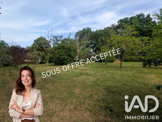 Terrain à vendre 135 000 € 1 643 m² de terrain Esvres 37320