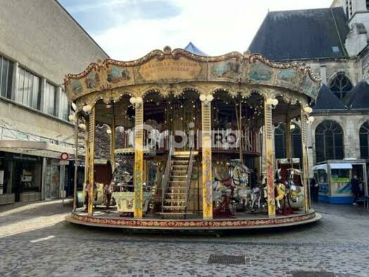 Local commercial à louer 1 825 € 36 m² de surface de vente Reims 51100