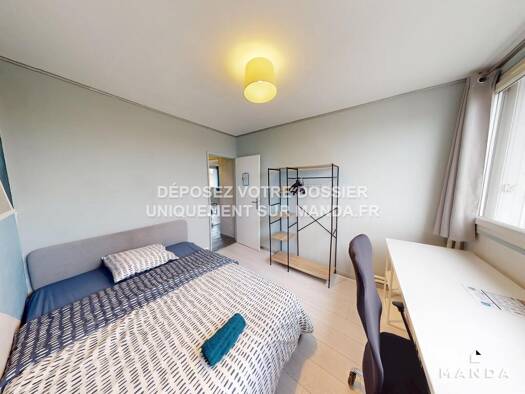 Colocation à louer 380 € 5 pièces 4 chambres 5ème étage Bellevue-Solaure Saint-Étienne 42100