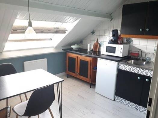 Appartement à louer 401 € 1 pièce 23,5 m² Étage 4/4 Ouest Vesoul 70000
