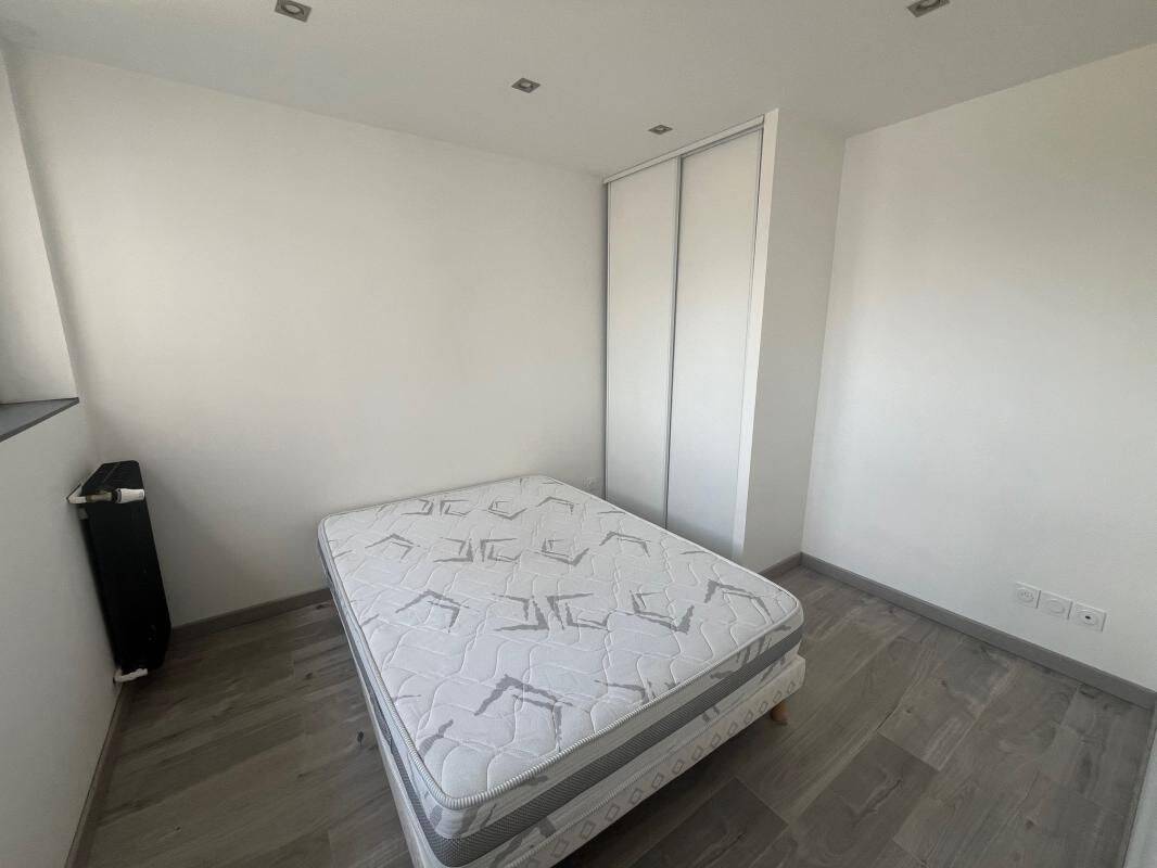 A LOUER APPARTEMENT T3 MEUBLE 69100 VILLEURBANNE — 9