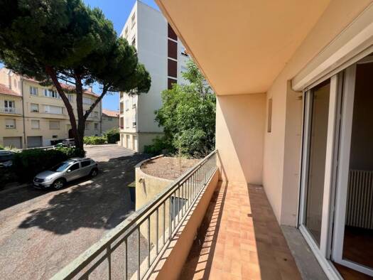 Duplex à vendre 126 000 € 4 pièces 3 chambres 105 m² RDC/3 Du Guesclin Béziers 34500