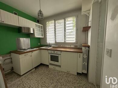 Appartement à vendre 122 000 € 1 pièce 38 m² Étage 1/3 Bourg de Saint Thibault Saint-Thibault-des-Vignes 77400