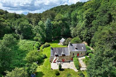 Maison à vendre 673 500 € 5 pièces 2 chambres 150 m² 58 100 m² de terrain Plouaret 22420