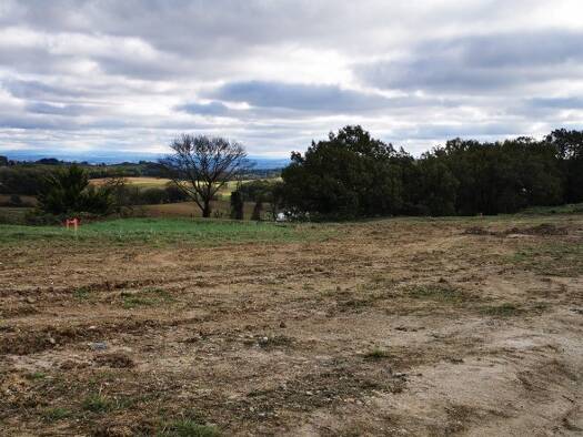 Terrain constructible viabilisé à vendre 46 000 € 624 m² de terrain Castelnau-de-Montmiral 81140
