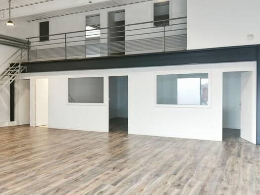 Boutique à louer 1 240 € 130 m² de surface de vente Montauban-de-Bretagne 35360
