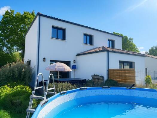 Maison à vendre 321 775 € 6 pièces 4 chambres 170 m² 555 m² de terrain Aubigny les Clouzeaux 85430