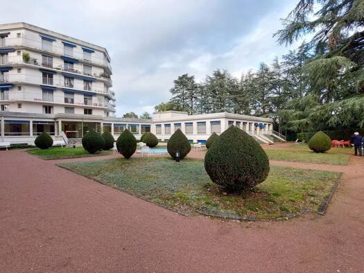 Appartement à vendre 61 500 € 1 pièce 33,7 m² Étage 5/6 Saint Symphorien Tours 37100