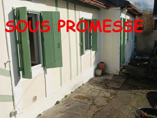 Maison de plain-pied à vendre 135 000 € 2 pièces 1 chambre 53 m² 293 m² de terrain Touques 14800