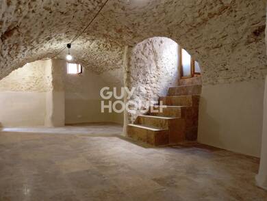 Appartement à louer 528 € 2 pièces 1 chambre 61 m² Chateauneuf du Pape 84230