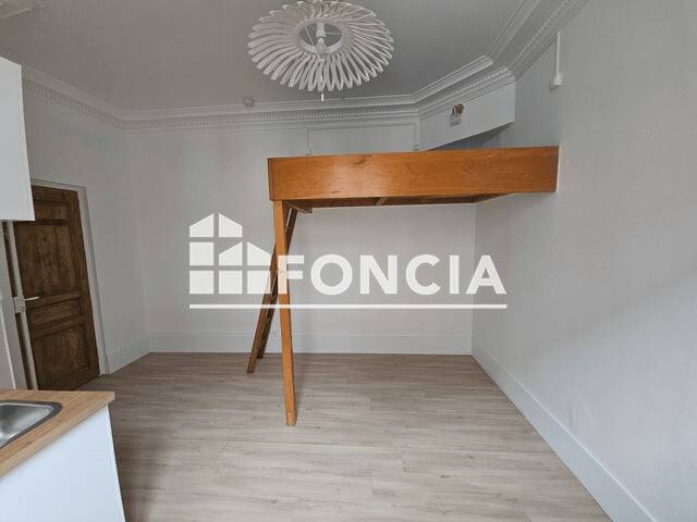 Maison à louer, 17m², IVRY SUR SEINE