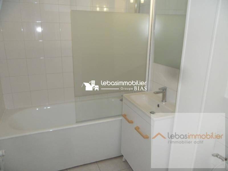 Maison à louer, 30m², SAINT CLAIR SUR LES MONTS