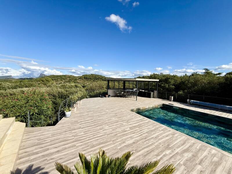 Maison à vendre, 210m², SAINT MARTIN DE LONDRES