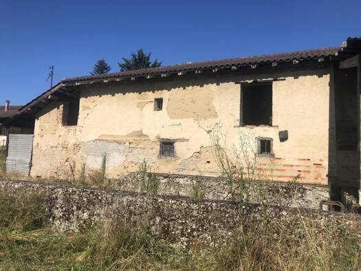 Maison à vendre 99 000 € 2 pièces 130 m² 832 m² de terrain La Chapelle-du-Châtelard 01240