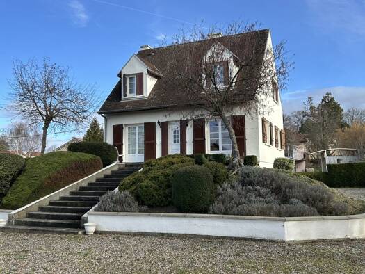 Maison à vendre 272 000 € 5 pièces 4 chambres 101 m² 1 468 m² de terrain Les Martres-d'Artière 63430