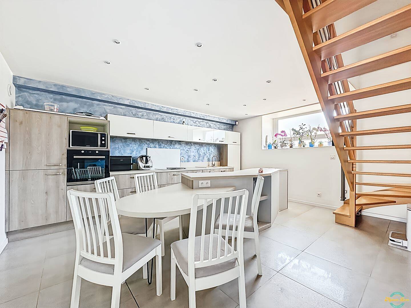 Maison à vendre, 211m², VAULX MILIEU