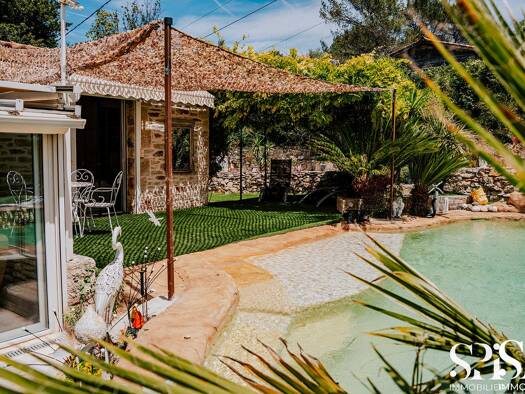 Maison à vendre 449 000 € 3 pièces 2 chambres 110 m² 1 750 m² de terrain Sainte-Anastasie-sur-Issole 83136