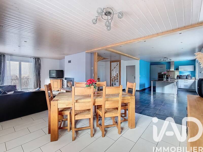Maison à vendre, 138m², SAINT CERGUES