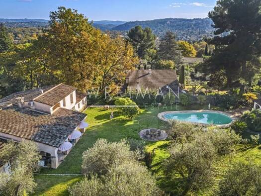 Villa à vendre 850 000 € 5 pièces 3 chambres 252 m² Spéracèdes 06530