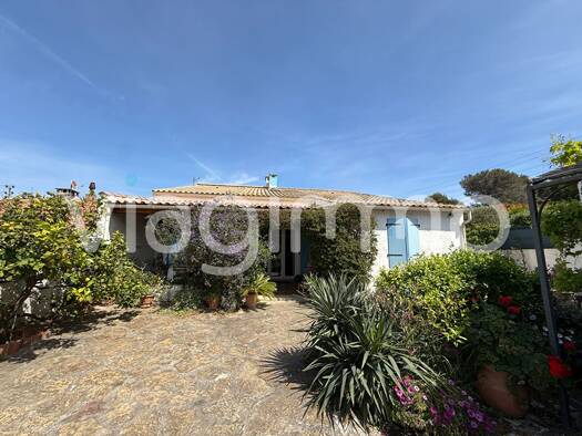 Maison en viager occupé Bouquet 85 000 € 4 pièces 3 chambres 85 m² 300 m² de terrain Tante Victoire Six-Fours-les-Plages 83140