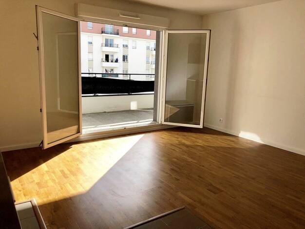 Appartement à vendre 245 000 € 4 pièces 3 chambres 75,2 m² 3ème étage Quincy-sous-Sénart 91480