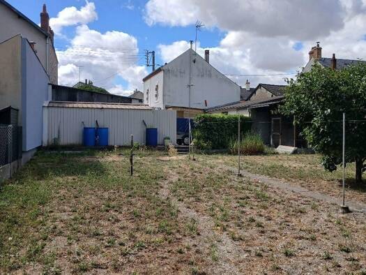 Maison à vendre 250 600 € 4 pièces 2 chambres 83 m² 794 m² de terrain Orléans 45000
