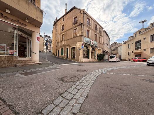 Appartement à louer 900 € 4 pièces 2 chambres 106 m² Étage 2/2 Sierck-les-Bains 57480