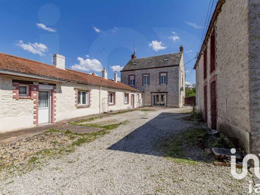 Maison à vendre 265 000 € 15 pièces 12 chambres 330 m² 2 040 m² de terrain Corbeilles 45490