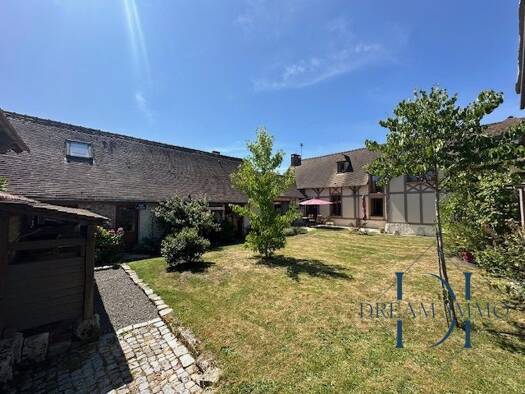Maison à vendre 490 000 € 10 pièces 4 chambres 240 m² 1 026 m² de terrain Vexin-sur-Epte 27510