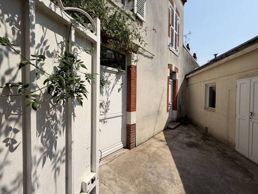 Immeuble à vendre 398 000 € 160 m² Orléans 45000