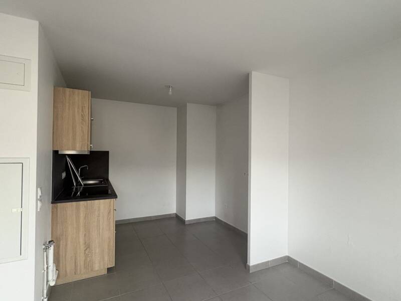 Maison à louer, 51m², BARBERAZ