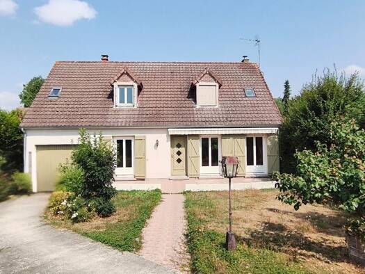 Maison à vendre 186 000 € 5 pièces 3 chambres 110 m² 837 m² de terrain Centre Ville Châteaudun 28200