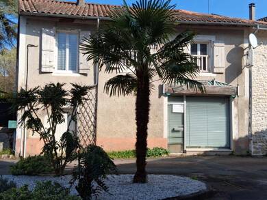 Maison à vendre 89 100 € 6 pièces 2 chambres 62 m² 199 m² de terrain Javerlhac-et-la-Chapelle-Saint-Robert 24300