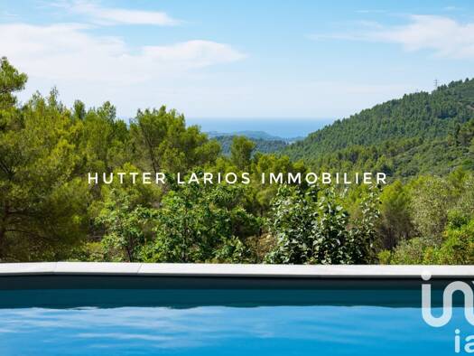 Maison à vendre 879 000 € 8 pièces 5 chambres 231 m² 3 179 m² de terrain Solliès-Ville 83210