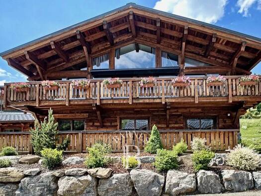 Chalet à vendre 4 100 000 € 13 pièces 7 chambres 419,43 m² Centre-Village Les Gets 74260
