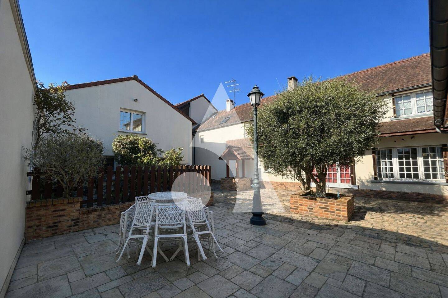 Maison à vendre, 313m², SAINT GERMAIN SUR MORIN