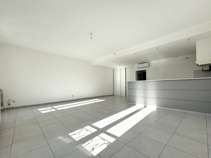 Maison à louer, 77m², NIMES