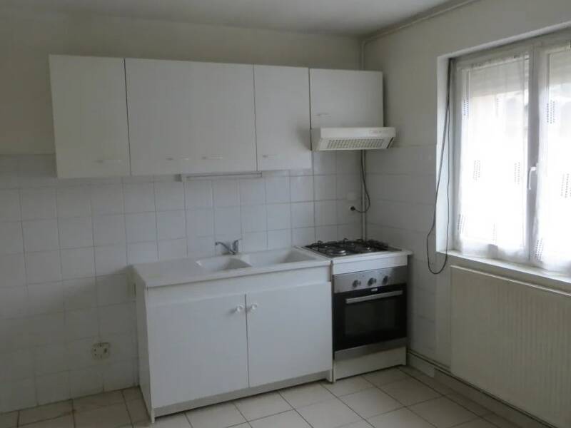 Maison à louer, 90m², SAINT BONNET DE MURE