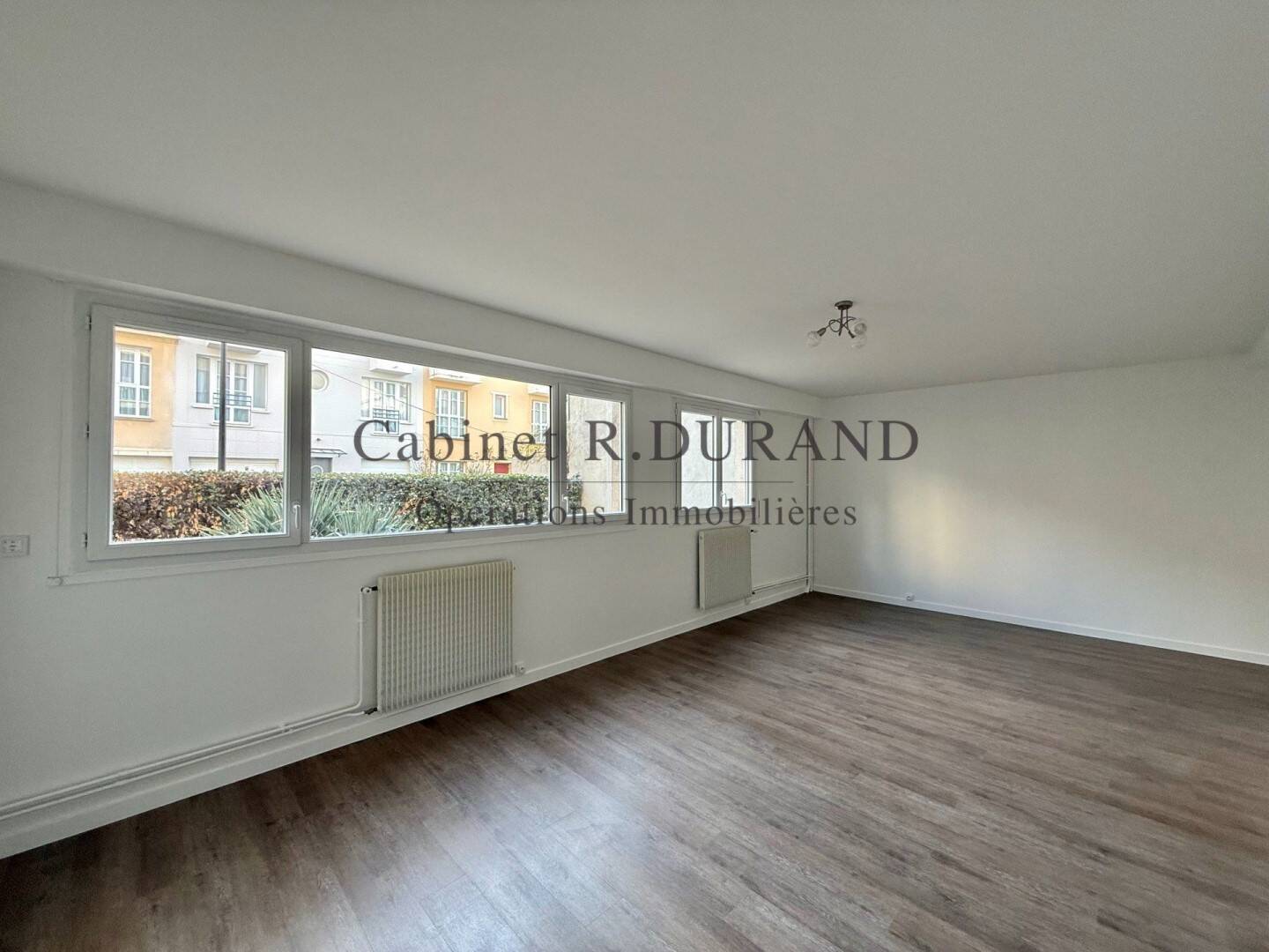Maison à louer, 63m², COURBEVOIE