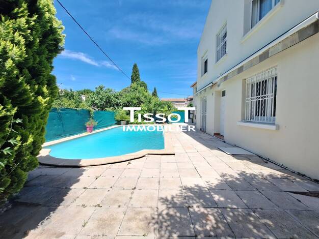 Immeuble à vendre 499 000 € 292 m² Beausoleil Nîmes 30000