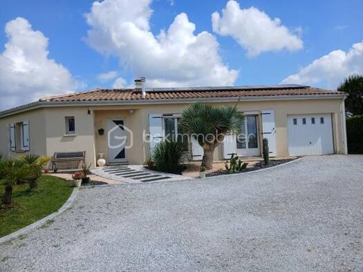 Maison à vendre 340 000 € 6 pièces 4 chambres 124 m² 1 801 m² de terrain Saint-Simon-de-Pellouaille 17260
